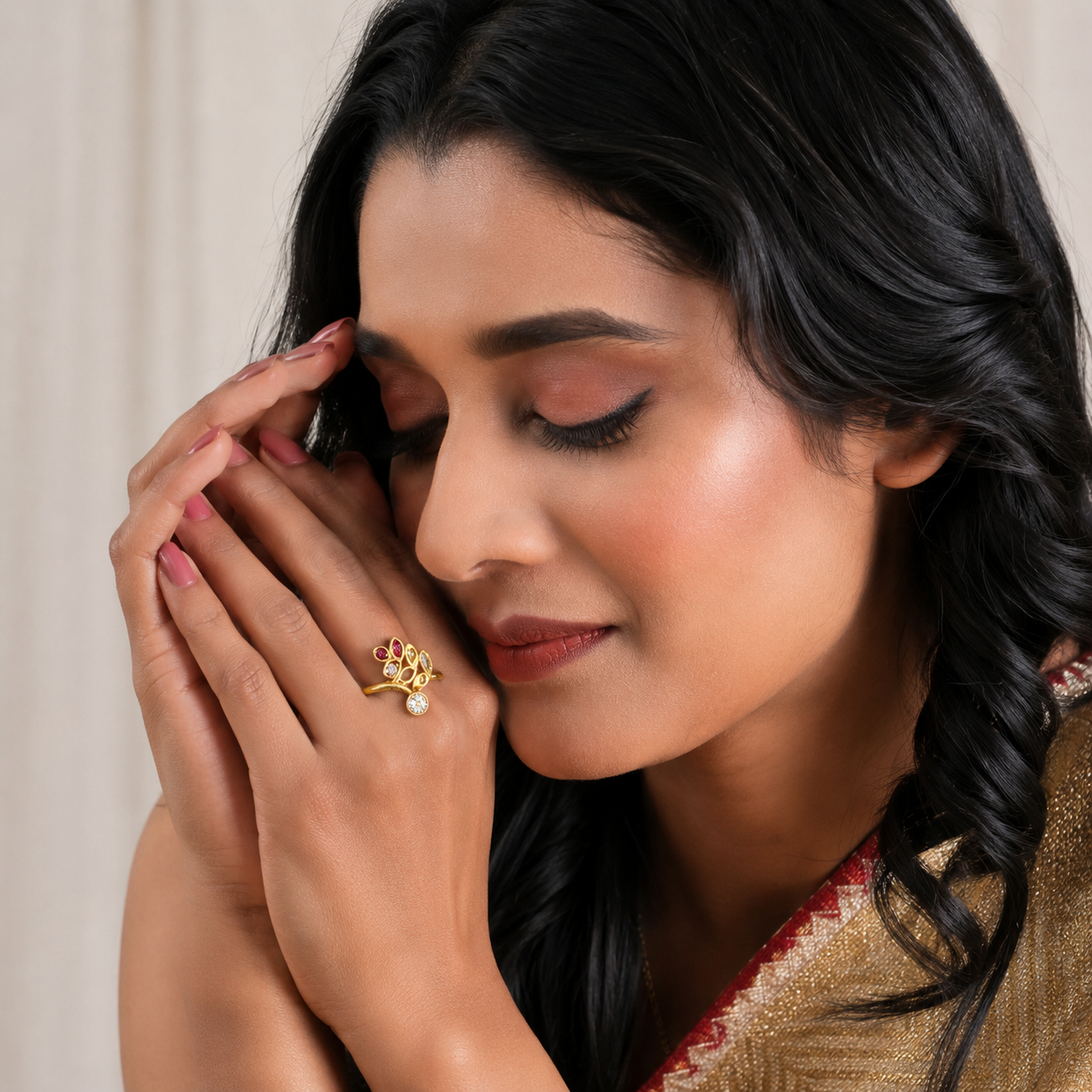 Leaf Charm Gold Ring with Ruby &amp; Crystal Details