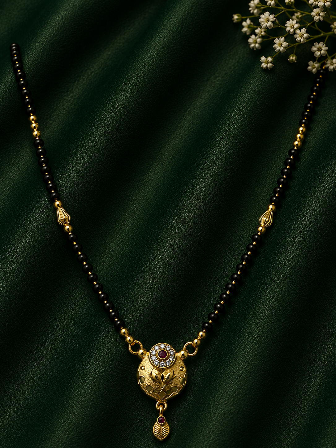 Round Gold Pendant Mangalsutra