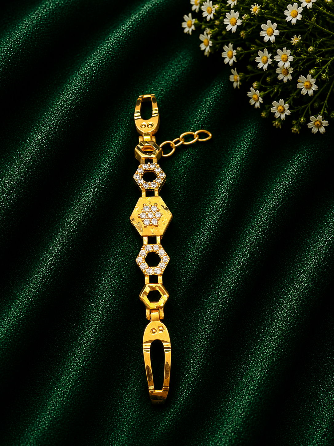 Circle Charm Gold Bracelet