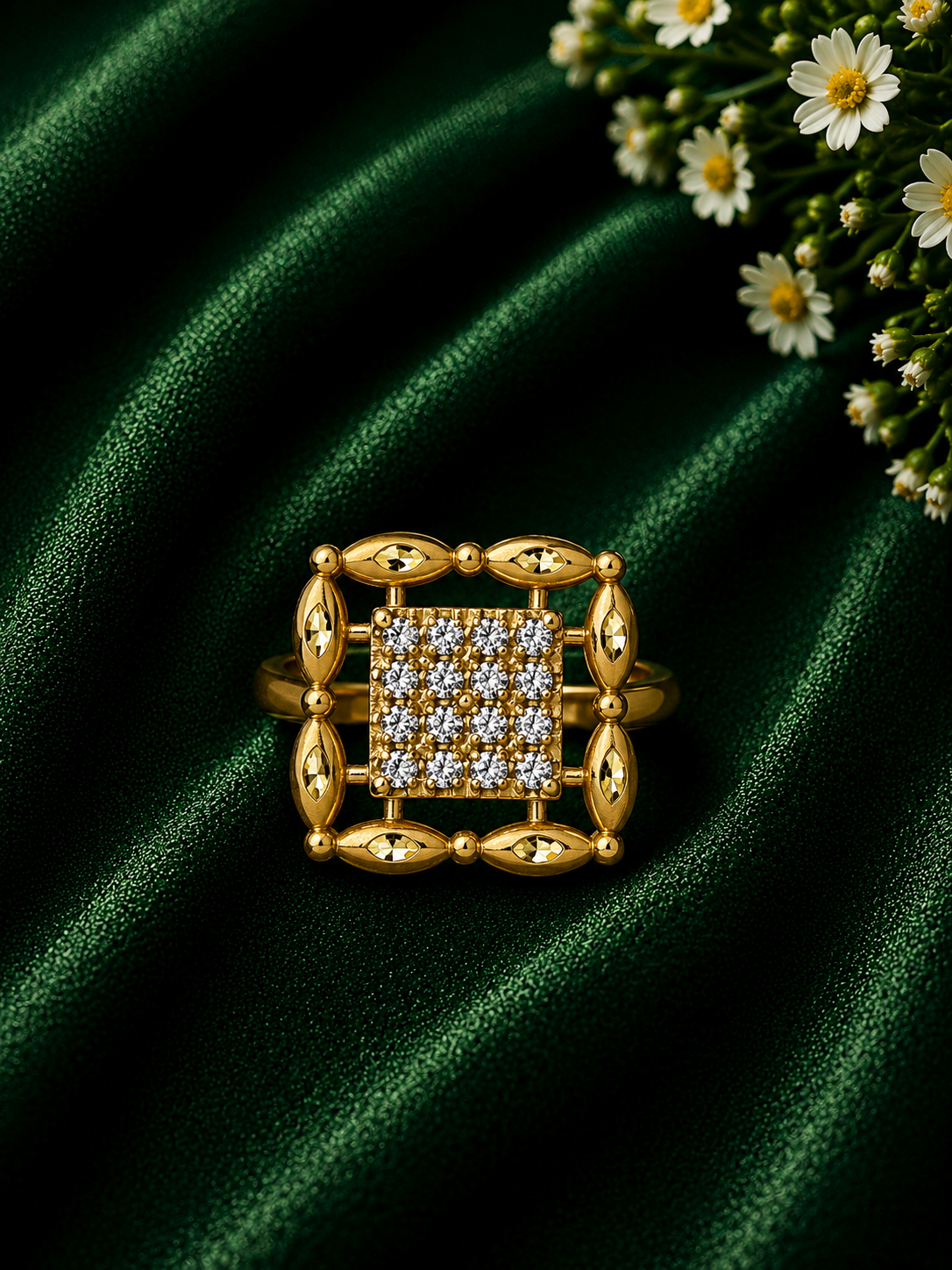 Square Heritage Gold Ring