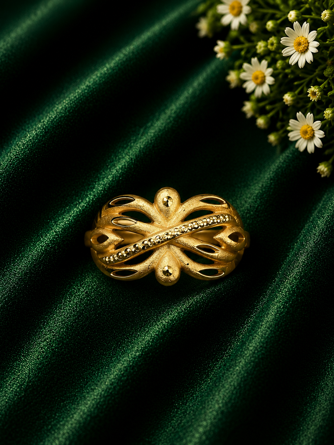 Leaf Grace Gold Ring