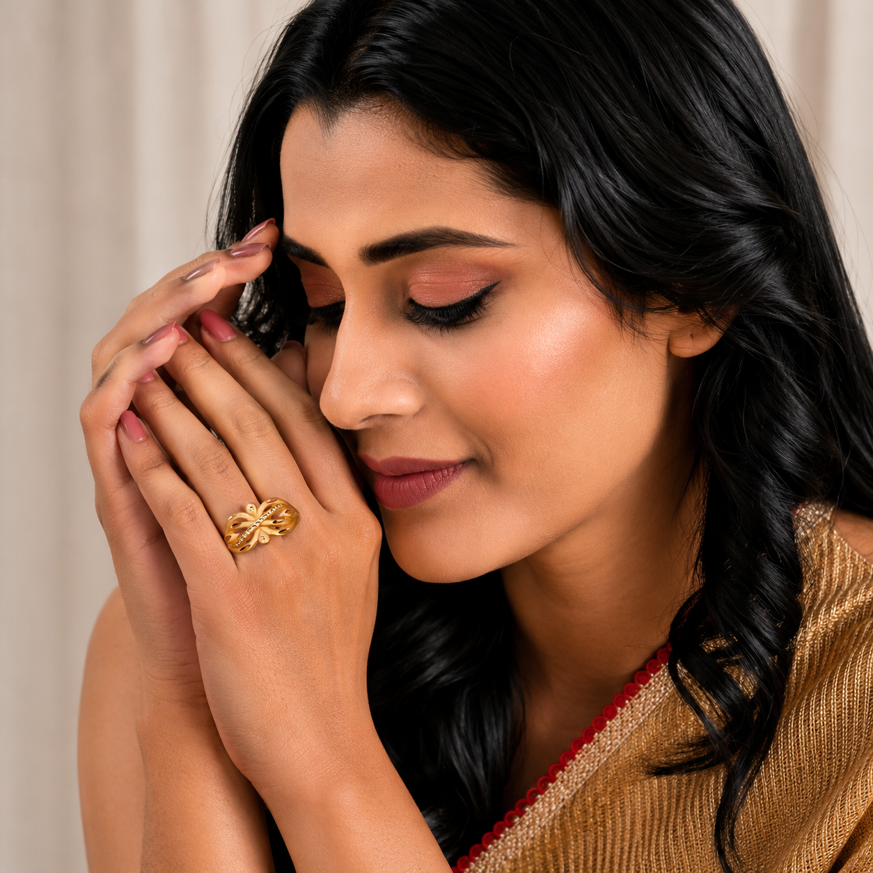 Leaf Grace Gold Ring