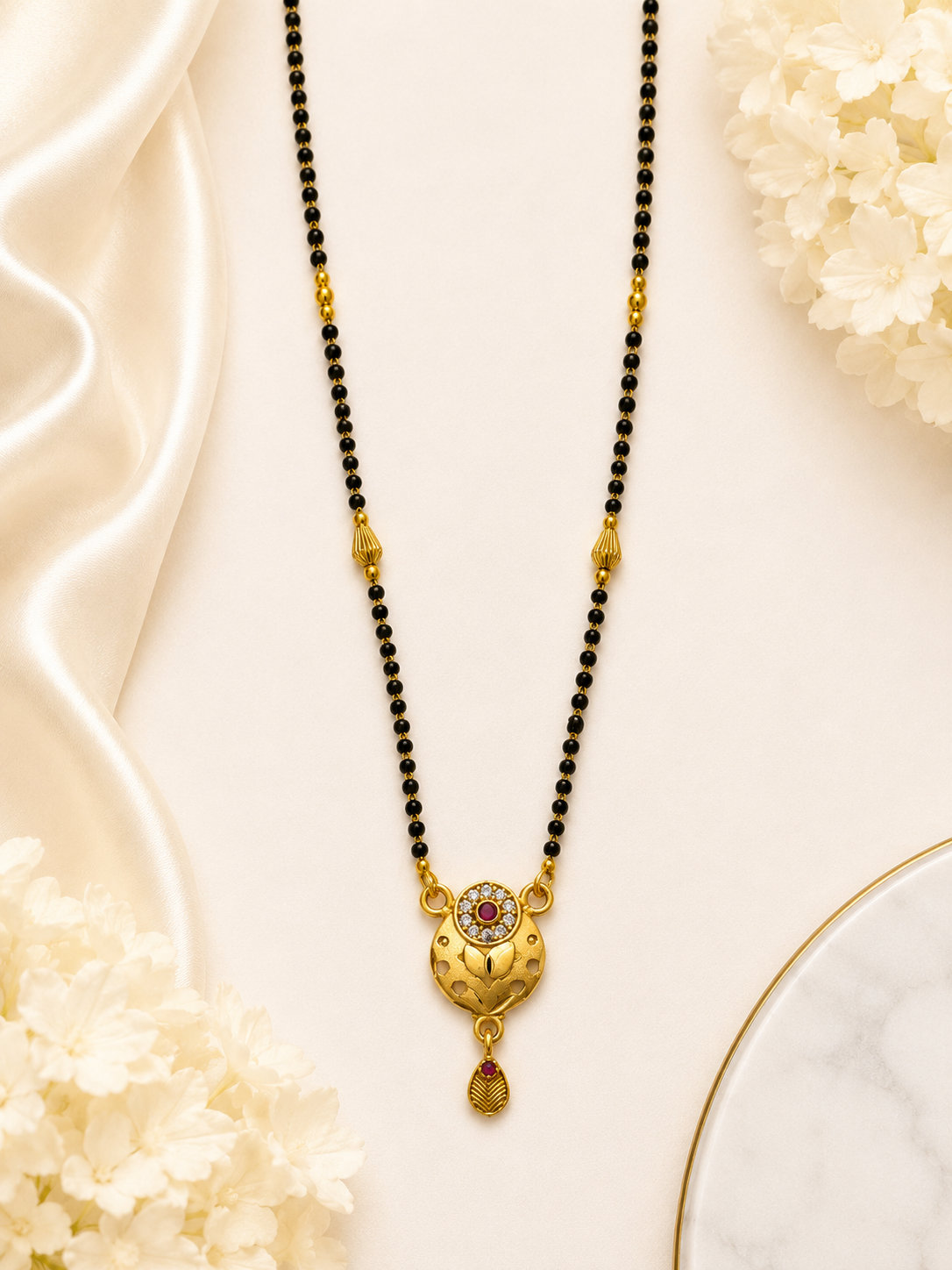 Round Gold Pendant Mangalsutra