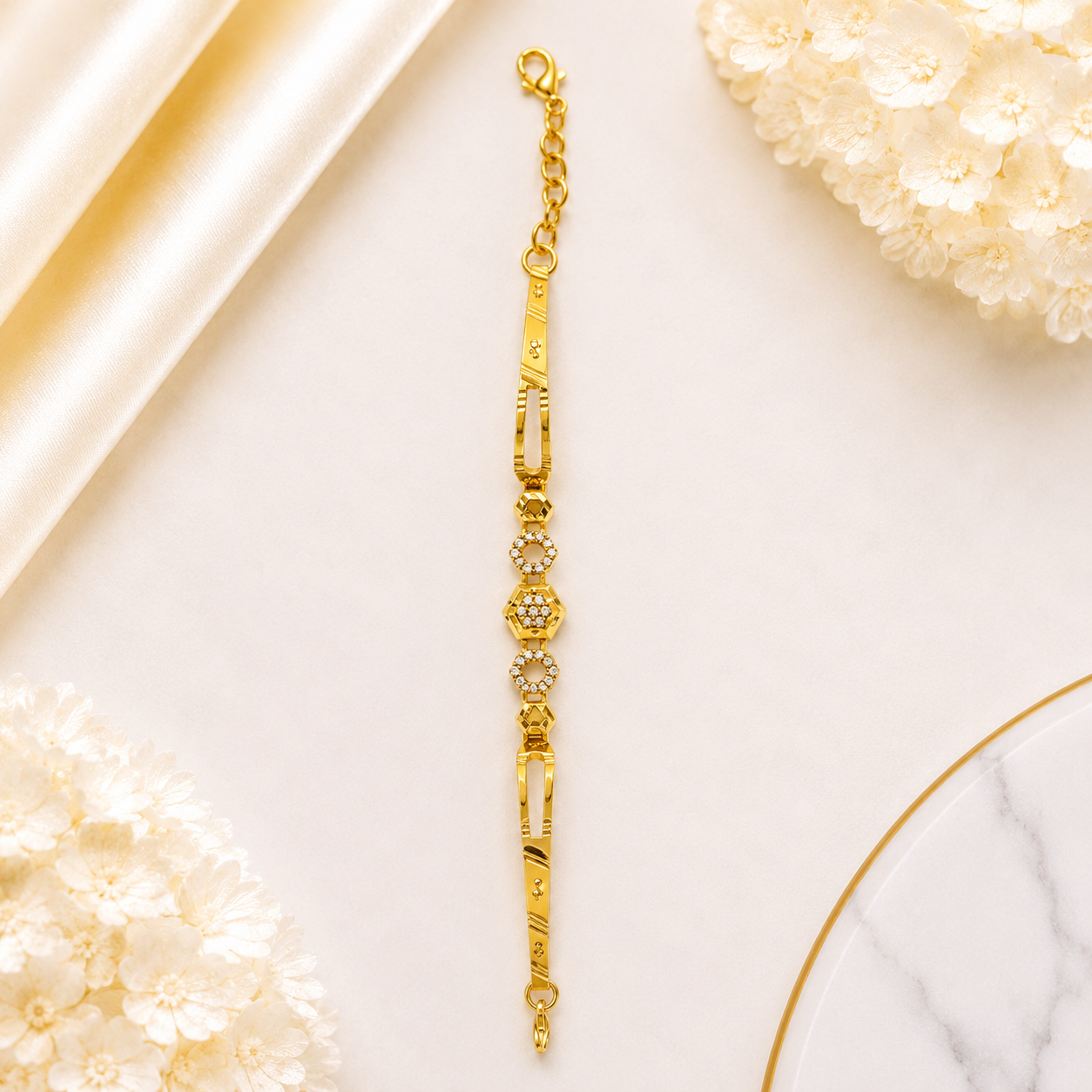 Circle Charm Gold Bracelet