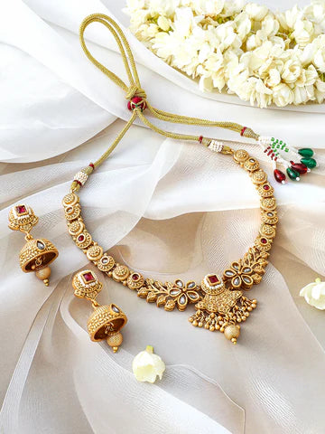 Elegannt Red Gold Plated Short Necklace Set