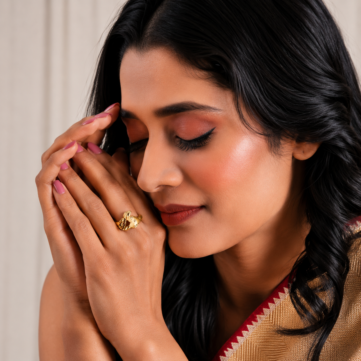 Artistic Leaf Gold Ring for Women